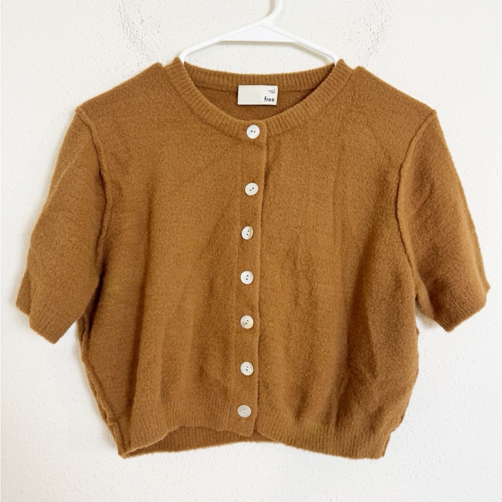 Wilfred free cropped button up short sleeve knit soft cardigan